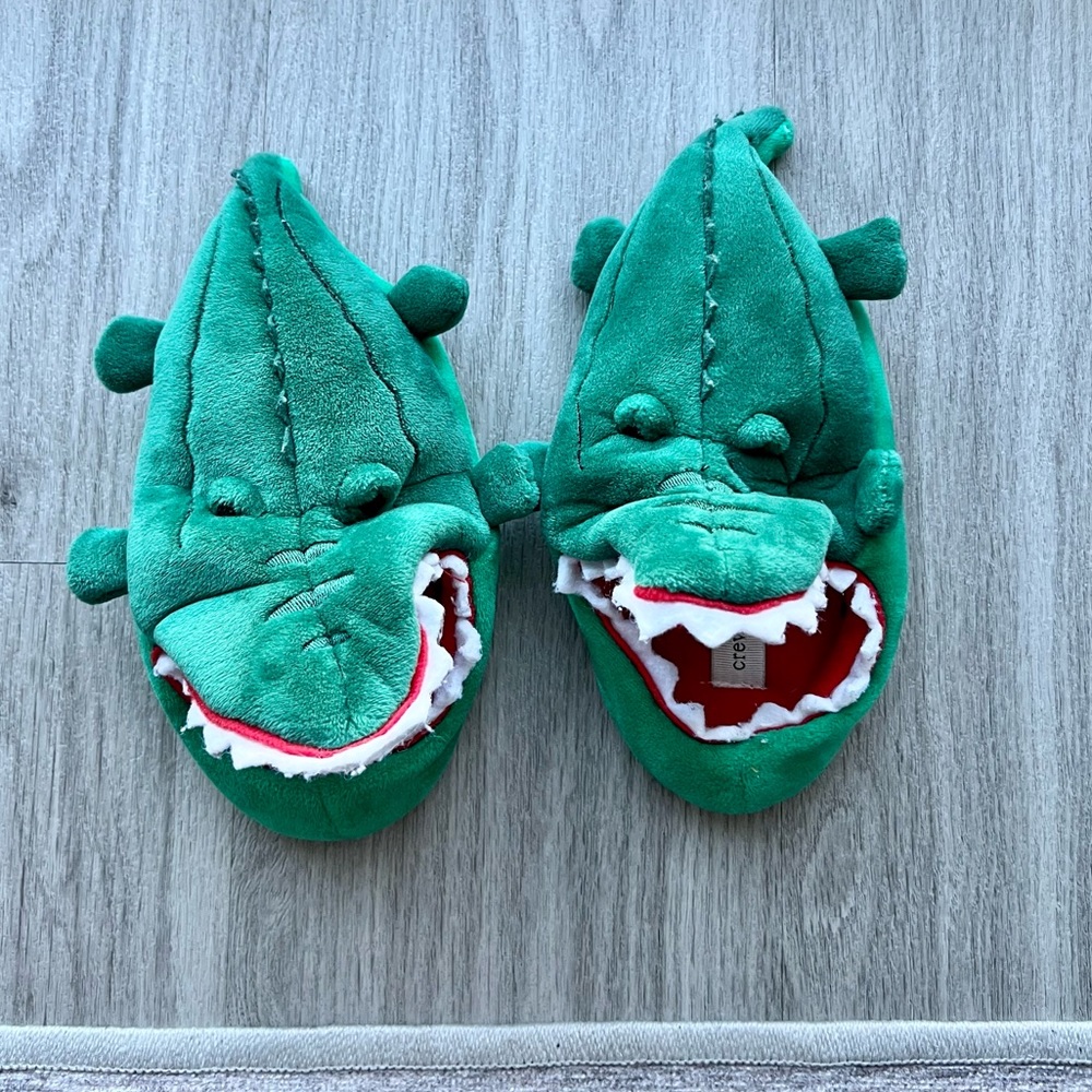 JCrew Crewcuts Plush Alligator 🐊 Slippers Boys Size K9